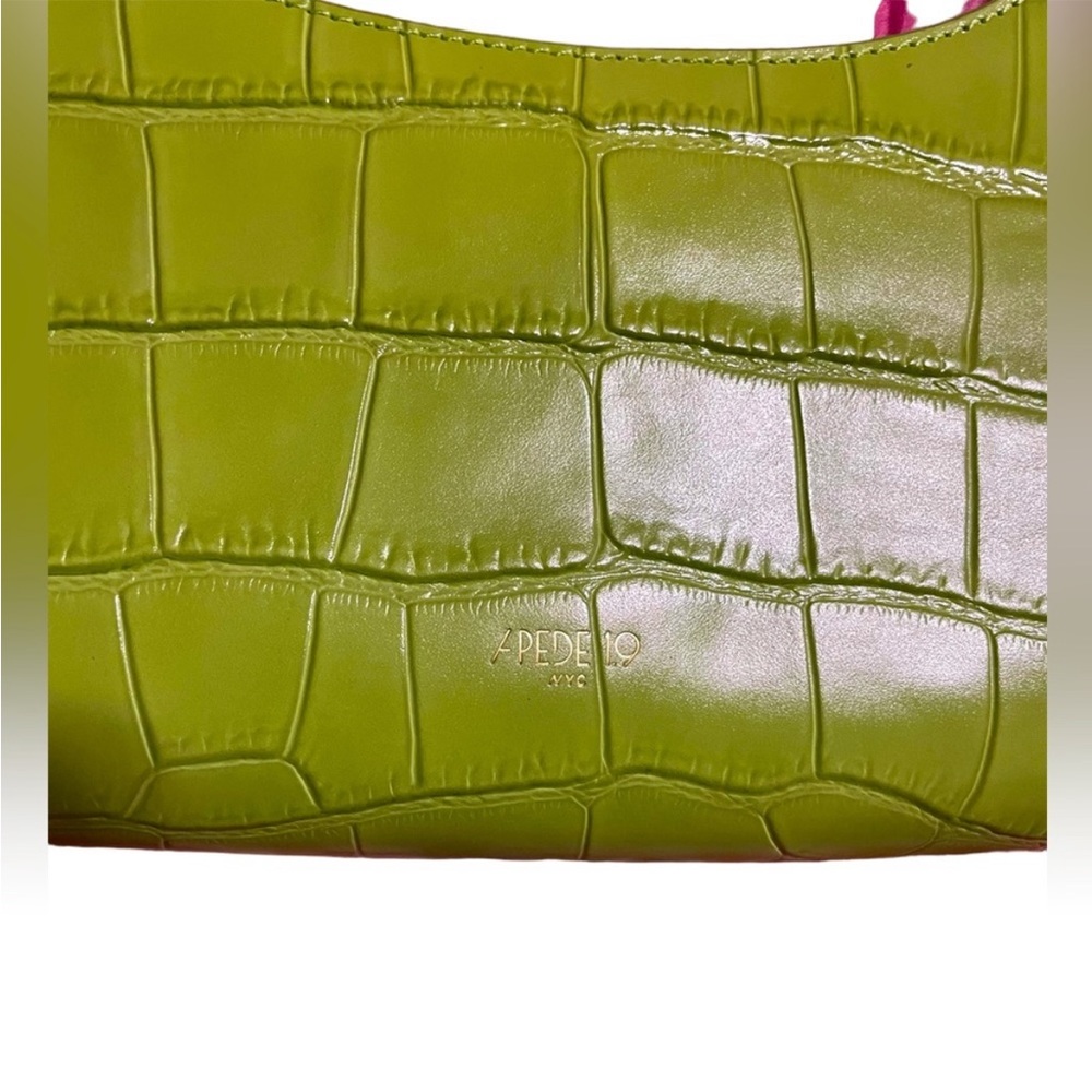 Apede Mod croc 🐊 leather crescent 🌙 purse - Picture 4 of 8